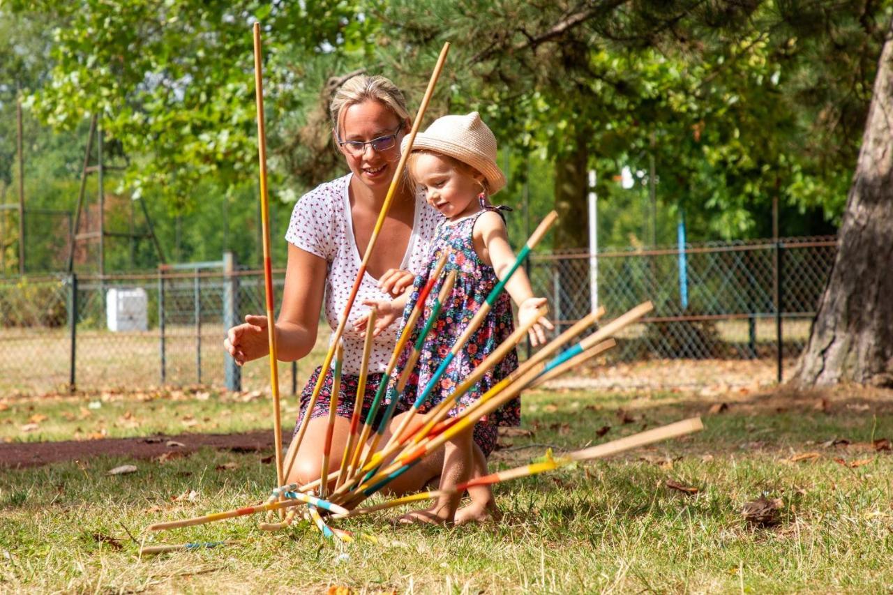 Camping De Chalons en Champagne Bagian luar foto