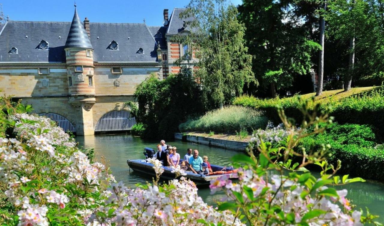 Camping De Chalons en Champagne Bagian luar foto